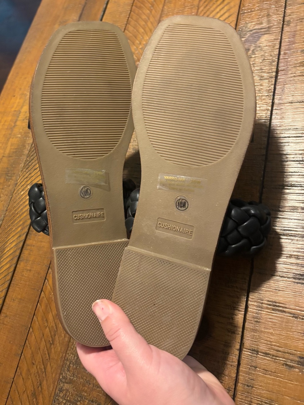 Cushionaire Memory Foam Sandals - Picture 4 of 4
